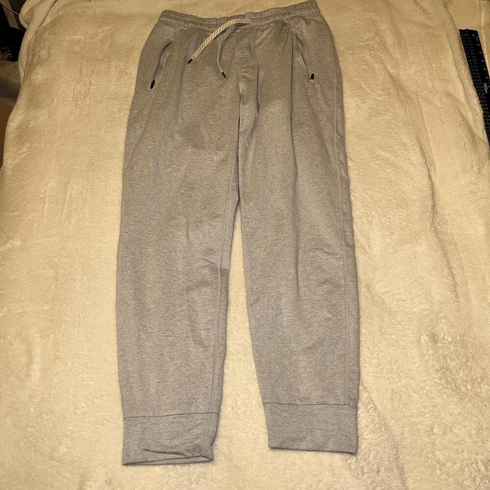 Vuori Men's Ponto Performance Jogger Size Large Light Gray NWOT $110